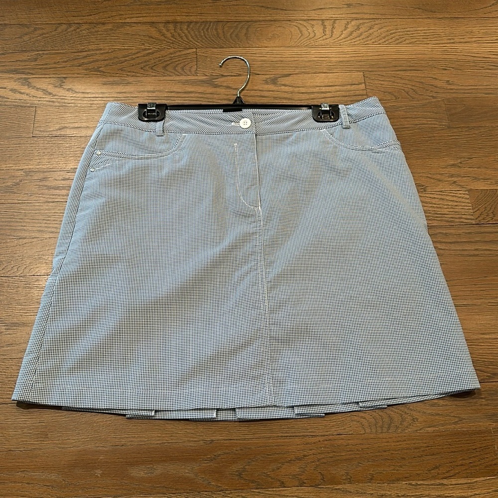 Nivo Women’s Pleated Skort - Size 10